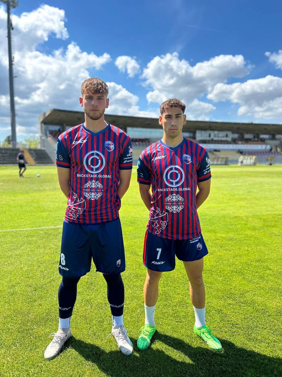 Backstage: Blockchain Technology Supporting Young Sports Talents

At Backstage, we understand the challenges that young athletes face as they strive for success, particularly in the early phases of their careers.
That's why we're committed to providing them with the tools and