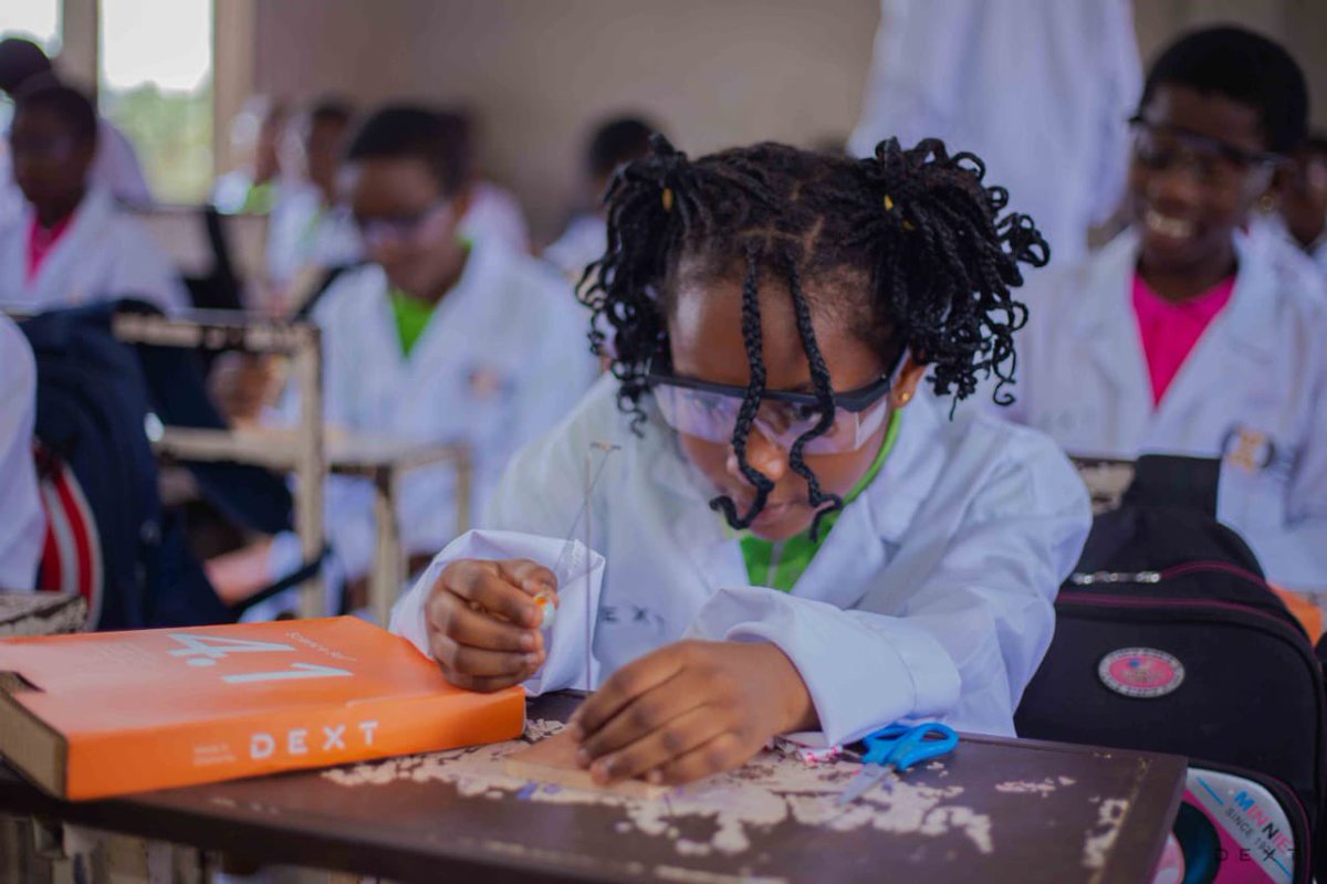 Science is fun!! These happy learners are fully engaged and loving it 🧪

Project Alpha School highlight #10
Matta Davi School, Kumasi. 

#ProjectAlpha #dextscienceset #stemeducation #ghanaschools