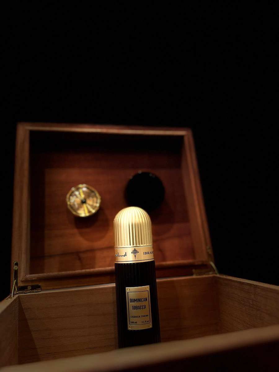 kkunley's tweet image. Dominican tobacco- IALQ

Statement for tobacco lovers!!

Dark aromatic notes of Tobacco, Cinnamon, Lavender, Guaiac Woods, Orchid.

Dry down will blow your mind, I bet you have never put your nose on something this dark and bold.

#SOTD #Fragzspace #Humidor