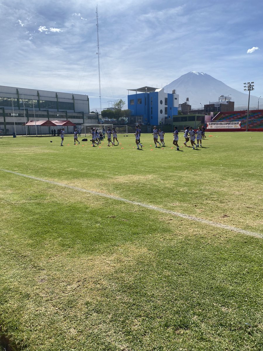 ¡KILLAS SE PREPARA EN AREQUIPA!

Futbolistas de Killas comenzaron con los trabajos pre competitivos para enfrentar a FBC Melgar en Arequipa. 

#LigaFemenina