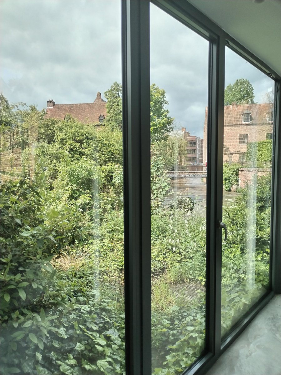 EIlkou's tweet image. It was an insightful experience to interact with the multidisciplinary Solid community at #sosy24! 🙌

Diverse and captivating keynotes in a
fairy-tale esque location at the Faculty Club of KU Leuven 🧚‍♀️

Thanks to @VITObelgium and @cost_dkg for the organization and the support 🙏