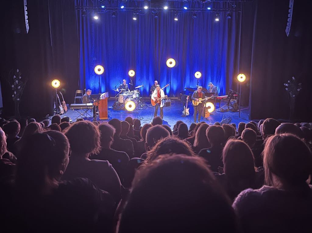 Thanks to my amazing band and to all of you who came to my sold out release concerts this past weekend. You make it all worthwhile. 
Lots of love❤️
#stateoftheland