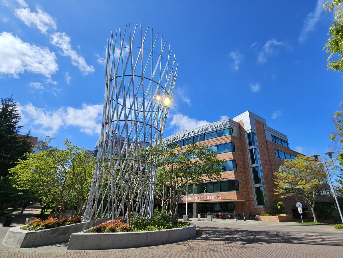 Thrilled to start a position as visiting pshysician/scientist at @fredhutch in emerald Seattle! 🏔🌦 Honored to join @drjgauthier and the entire Hutch crew! Ready to put my hands and heart into service. 🤲 Grateful to @sehh_es and @hospitalclinic for their unwavering support!🙏