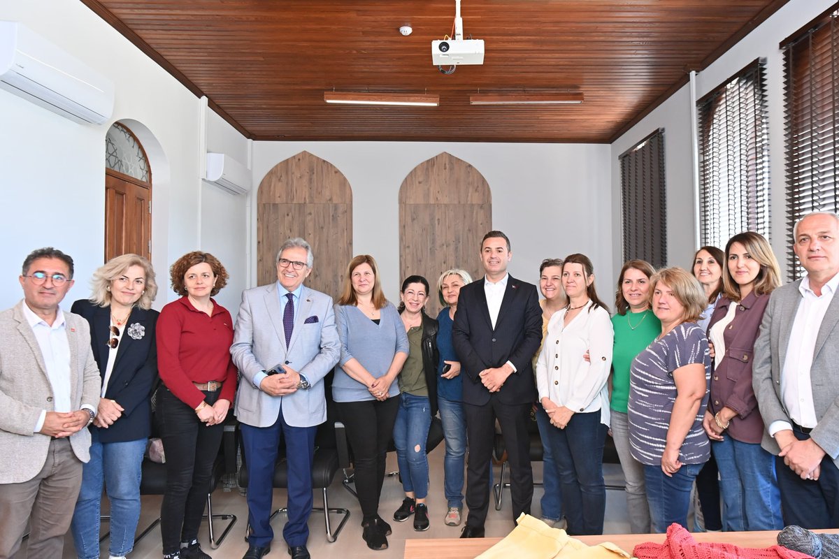 Bandırma'da Ek Hizmet Binamızı ve Gençlik Merkezimizi ziyaret ederek BALMEK kursiyerlerimizin ürettiği çalışmaları ve eserlerini inceledik.