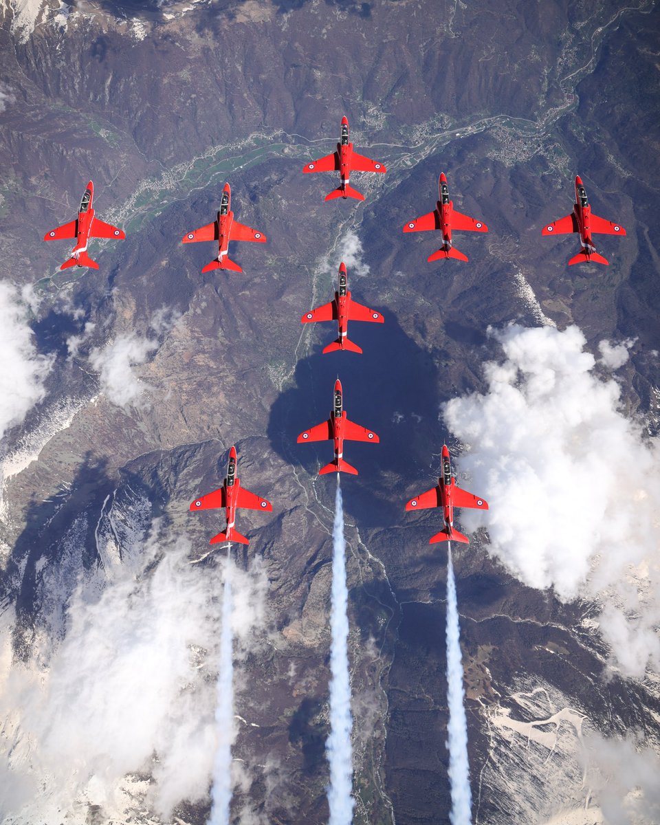 Royal Air Force (@royalairforce) on Twitter photo In 1965, #OnThisDay, the first official air display of the <a href="/rafredarrows/">Red Arrows</a> took place at RAF Little Rissington for the press. The first public air display was staged on 9th May, in France.
The Red Arrows have now performed nearly 5000 public displays.
🔗 ow.ly/aEB350RtHFc In 1965, #OnThisDay, the first official air display of the <a href="/rafredarrows/">Red Arrows</a> took place at RAF Little Rissington for the press. The first public air display was staged on 9th May, in France.
The Red Arrows have now performed nearly 5000 public displays.
🔗 ow.ly/aEB350RtHFc