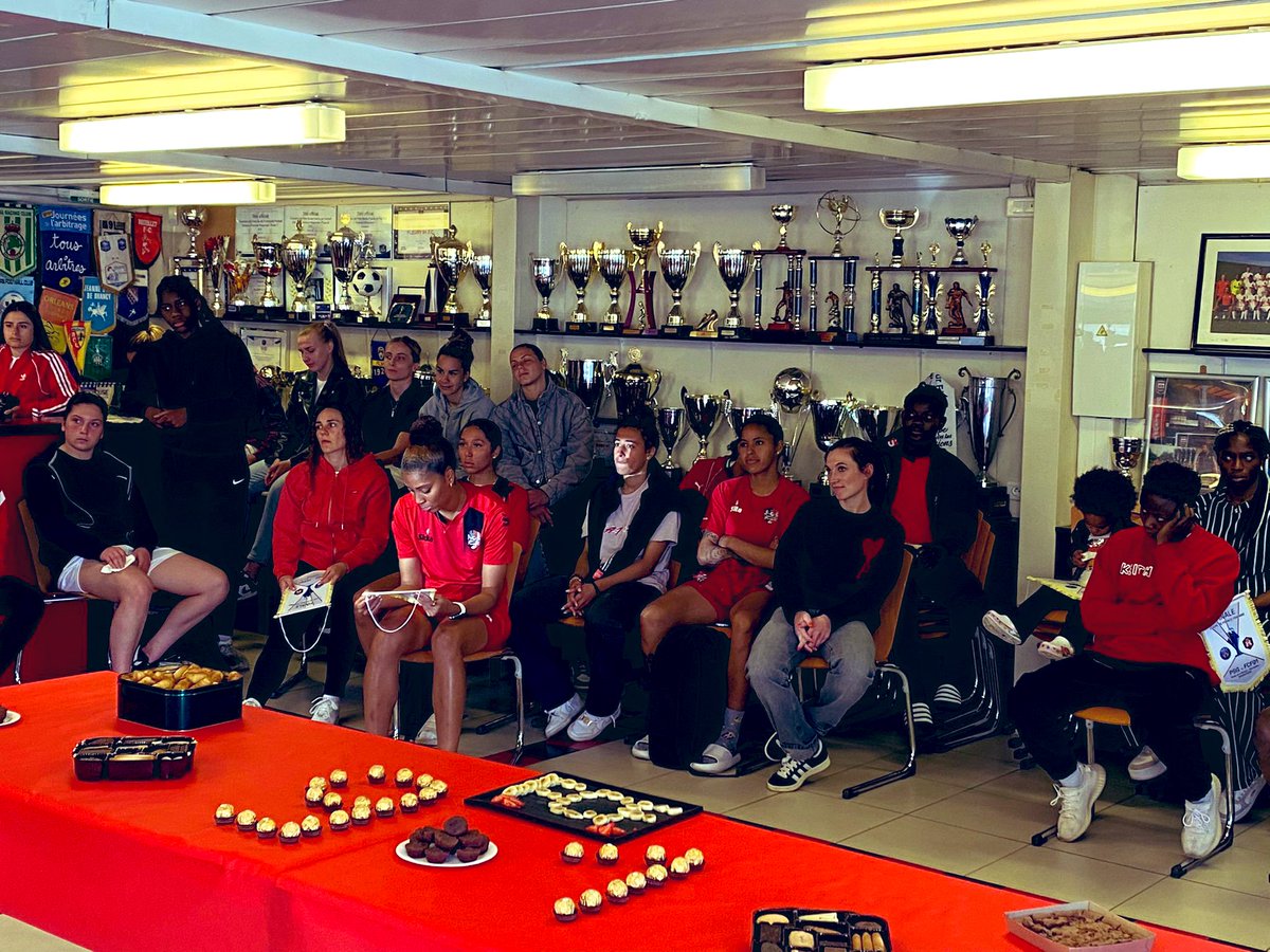 🦁⚽️ Avec nos Lionnes du <a href="/FCF91_feminines/">FC Fleury 91 Féminines</a> qui se sont inclinées de peu dans cette très belle finale de coupe de 🇫🇷 ce week-end, la première de son histoire ! La saison n’est pas finie, le club a un grand avenir devant lui !