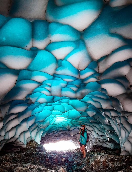 The magnificent brilliance of nature exceeds far beyond our imagination.

This is a stunning ice caves in northern Patagonia, Argentina.

[📸 gabychavez86]