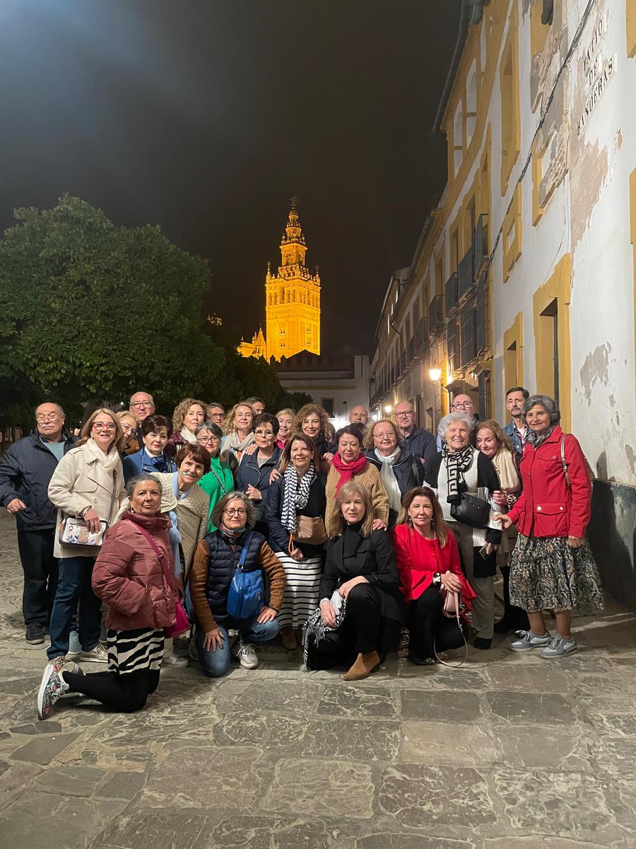 🧳El Ayuntamiento de Roquetas de Mar realiza con éxito el viaje literario a Sevilla

👉El viaje acoge una ruta con visita al Museo de Bellas Artes de Sevilla y distintos enclaves históricos de la ciudad de Carmona

esradioalmeria.com/2024/05/06/el-…