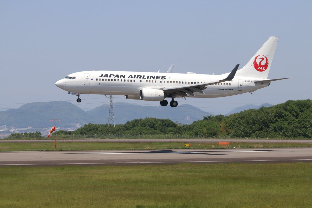 TAK/RJOT
JAL B737-800 JA349J

公園からいろんな高さで撮れる高松。
滑走路に近いフェンス際まで下りると、帰りが上り坂できつくなるお年頃🤣