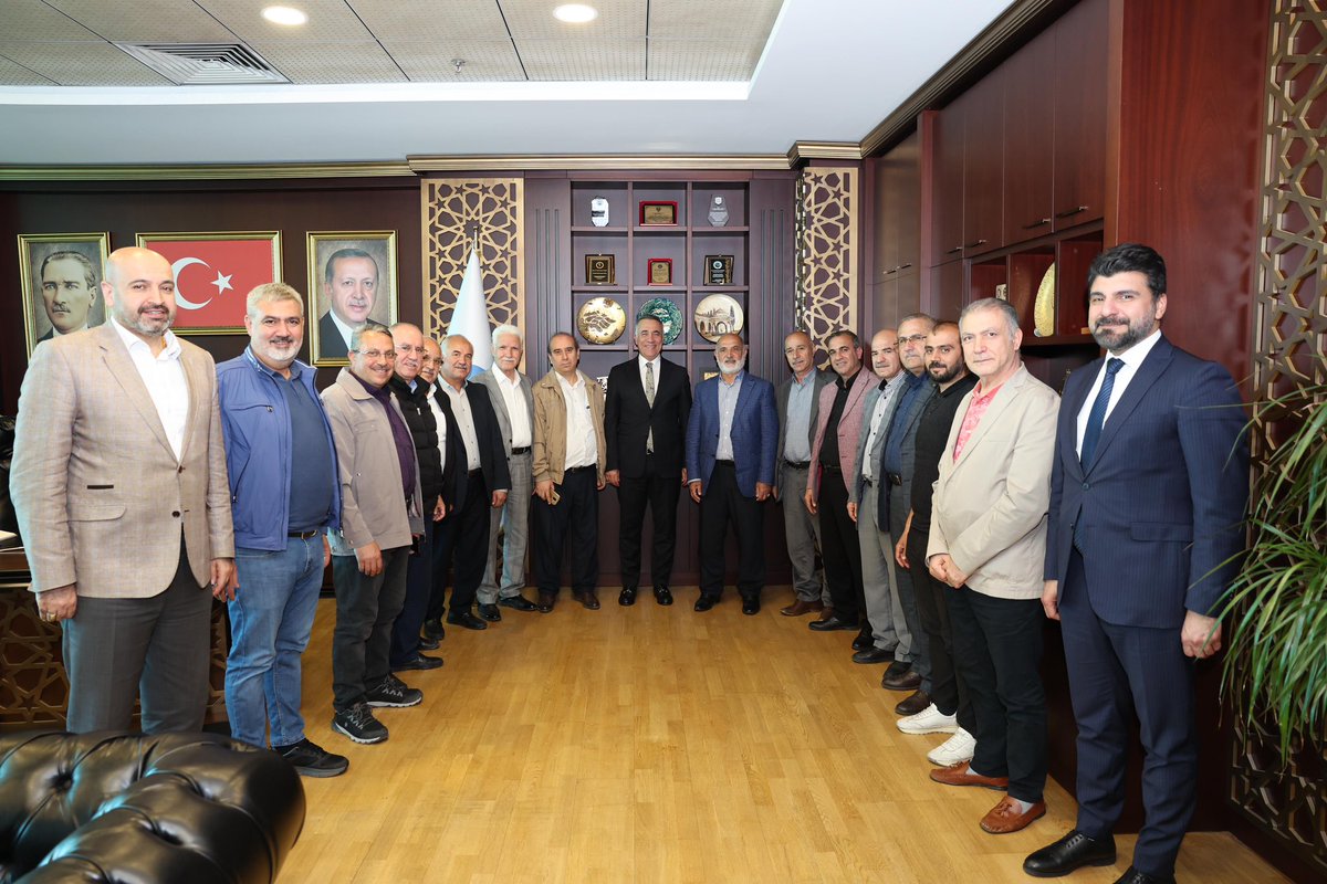 Sultangazi Belediyesi Spor Kulübümüzün Başkanı Ergin Kırmaç ve Yönetimi, Türkiye Özel Hastaneler Birliği Başkanı Dr. Reşat Bahat, Bahat Sağlık Grubu Yönetim Kurulu Başkanı Dr. Hamza Bahat, Adıyaman Kahta Karadut Köyü Derneği Başkanı Üzeyir Orhan ve Yönetimini misafir ettik.