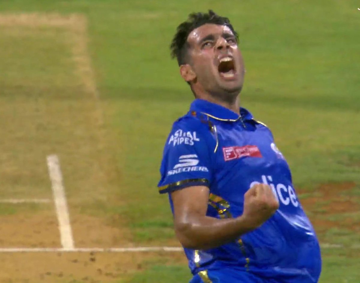 Anshul Kamboj over the 4 overs has shown bit of quality to me. Guy on another day would have got 3-30 from 4 overs. Hopefully more of this in the upcoming years.
#IPL #IPL2024 #MIvsSRH #MIvSRH