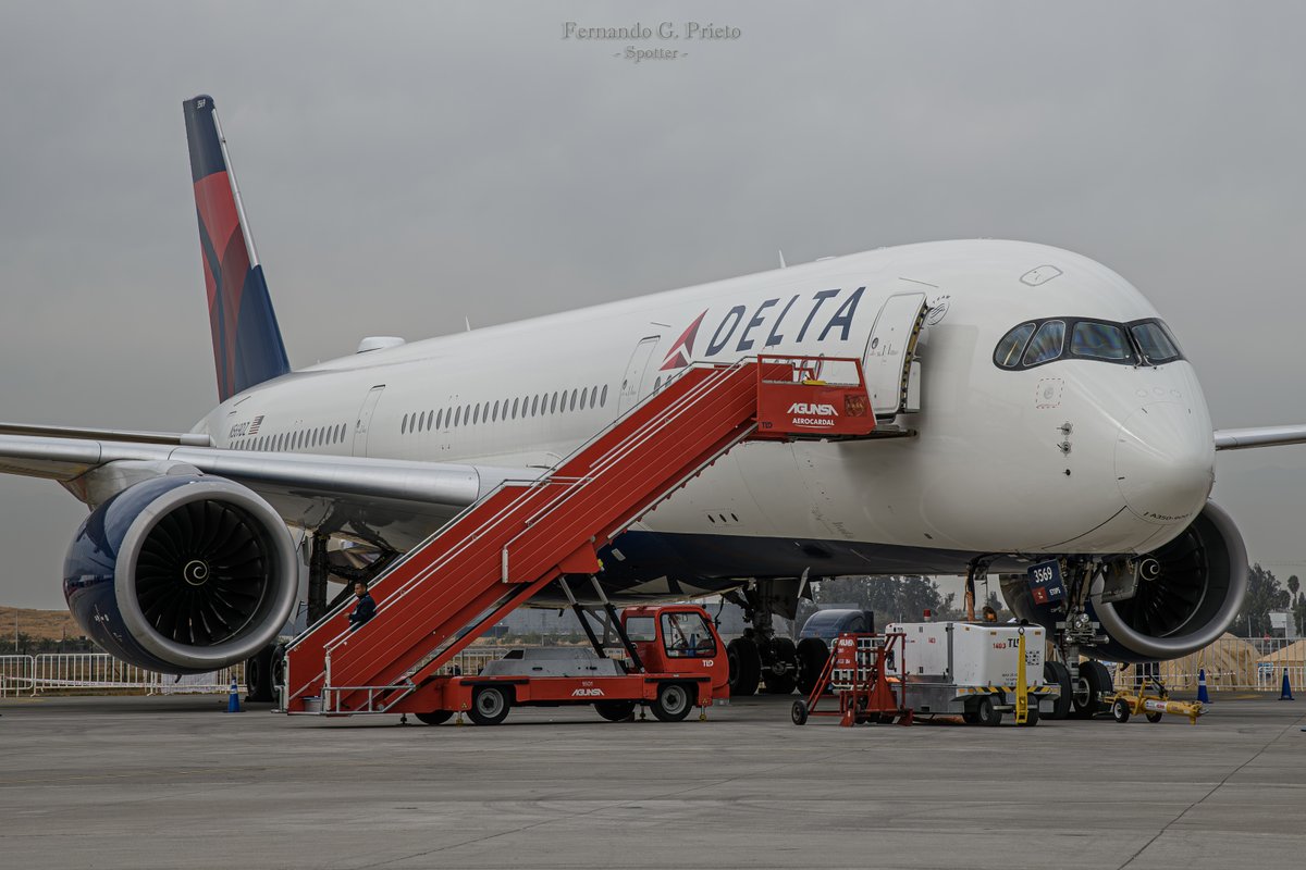 Airbus A350-900 Delta en exhibición en FIDAE 😍✈️📷🇨🇱 Abr-2024 #FIDAE2024 #CHILE #DeltaAirlines #A350900 #Airbus #avgeek #spotting #Nikon #Sigma @Delta @Airbus @sebasstianpine @bettycbr @jpablosm10