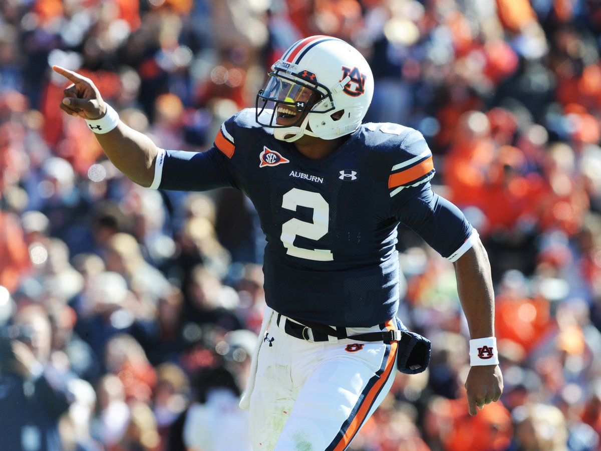 Blessed to receive an offer from Auburn University!! 🐅🦅 @AuburnFootball @CoachKingWill @LHSDreadnaughts @Kelvin_Broome @CoachHixOL @adamgorney @Andrew_Ivins @ChadSimmons_