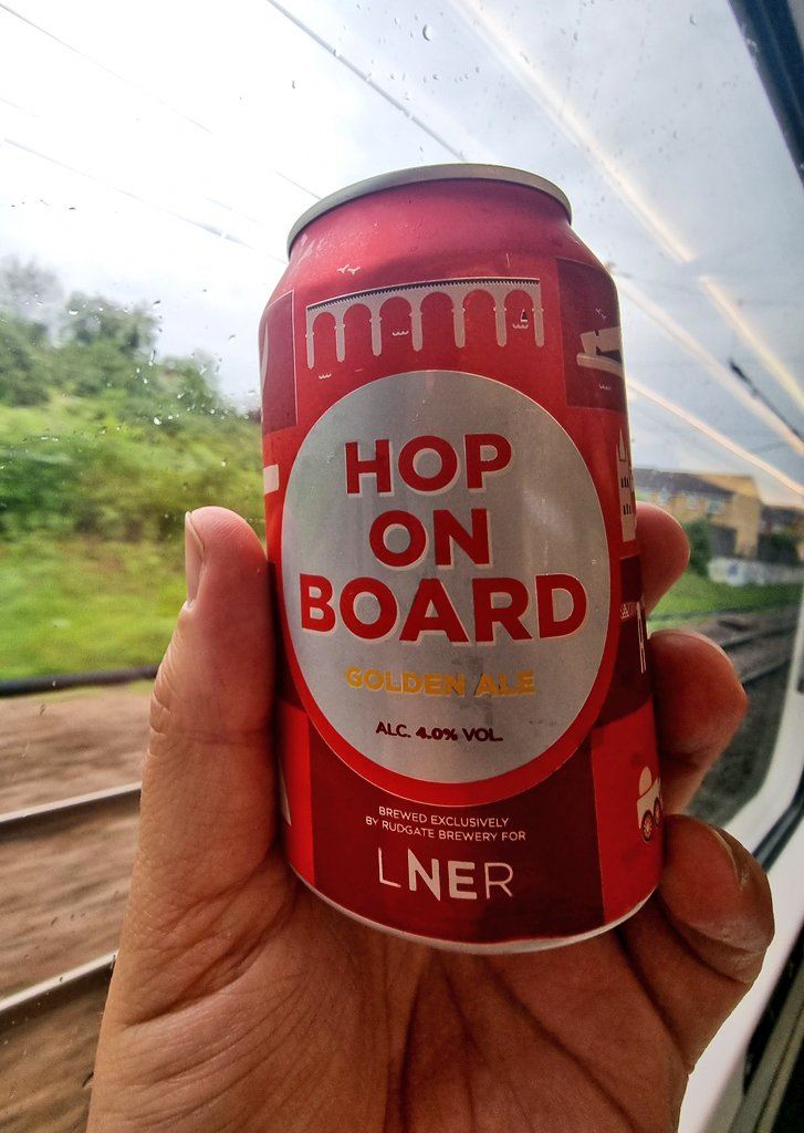 The best bit about travelling with @LNER is without doubt their own brand beer 🍻🚆 #NonstopEurotrip