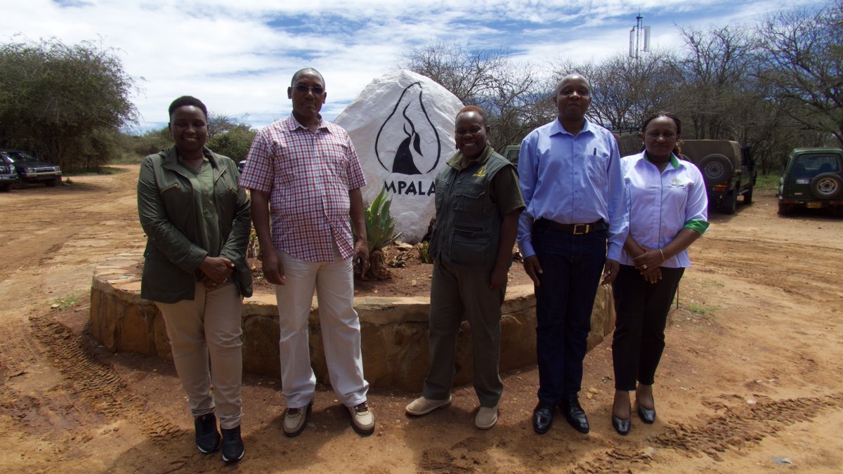 Building on our commitment to expand partnerships w/ Kenyan universities, Mpala was honoured to host a delegation from Karatina University. The visit provided valuable opportunities for sharing insights & exploring potential collaborations. #ResearchAtMpala