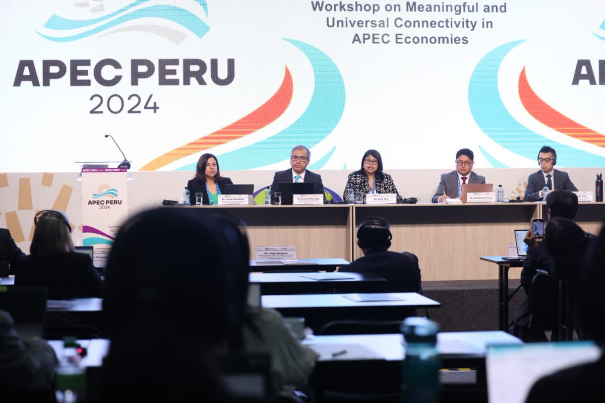 🔴 #Arequipa | La viceministra de Comunicaciones, Carla Sosa, inauguró el "Taller sobre conectividad significativa y universal en las economías de APEC", donde se presentará el caso peruano y las medidas adoptadas para conectar a más peruanos en zonas rurales.

#APECPerú2024