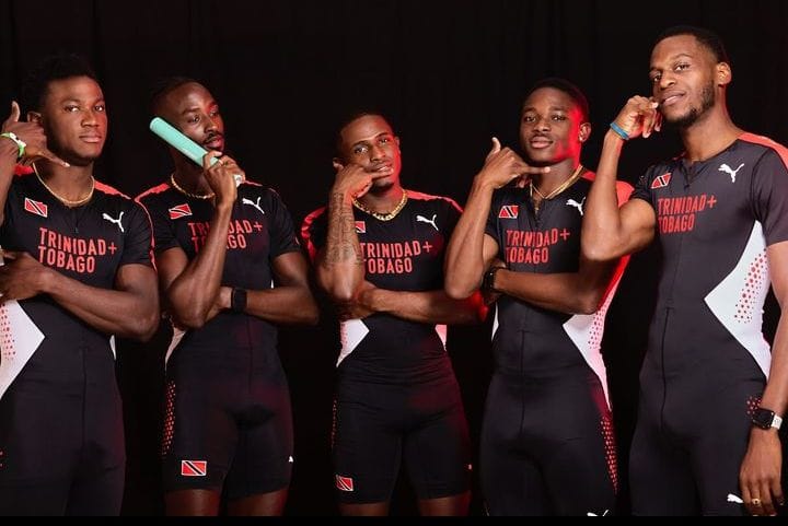 🇹🇹“Bonjour? Paris!? Nous voilà!” ('Hello? Paris!? Here We Come!') #AnsweringTheCall 📞

T&T’s Men (4x400m squad) of Asa Guevara, Jereem Richards, Che Lara and Shakeem McKay officially answered the call to book their ticket to the ‘Games of the XXXIII Olympiad’ (Paris 2024)🙌🏽