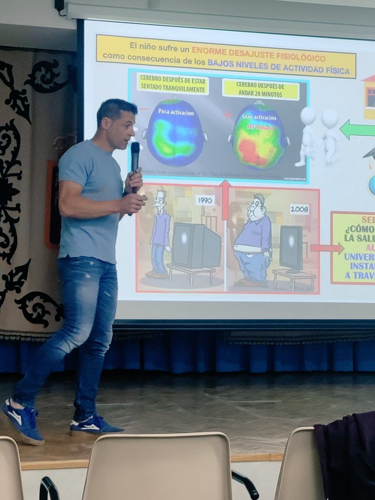 JosemidCastillo's tweet image. “Tercera hora en Educación Física, la píldora gratis de salud y calidad de vida, que optimiza el cerebro y el rendimiento académico”.

Un placer siempre viajar a Murcia para hablar de EF y salud (Lorca) en algunas ocasiones, y otras sobre entrenamiento en su Facultad CAFYD.