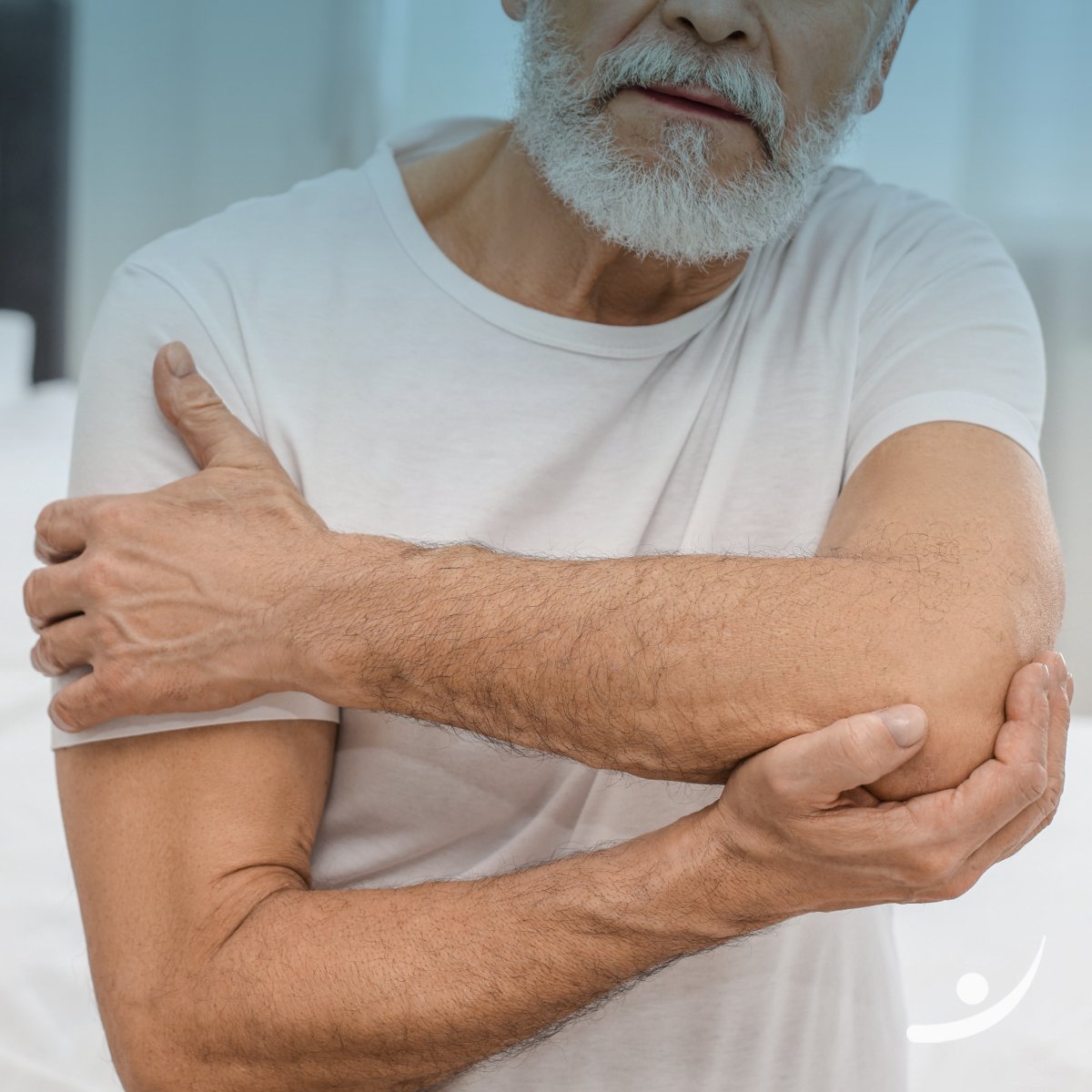 Feeling elbow pain? Read our article to learn the symptoms of elbow arthritis and find out when to see a specialist → hubs.li/Q02snnbP0 #ElbowArthritis #ElbowArthritisPain #ElbowDoctor #ElbowSpecialist #ElbowSurgeon #ElbowPain #ElbowPainRelief
