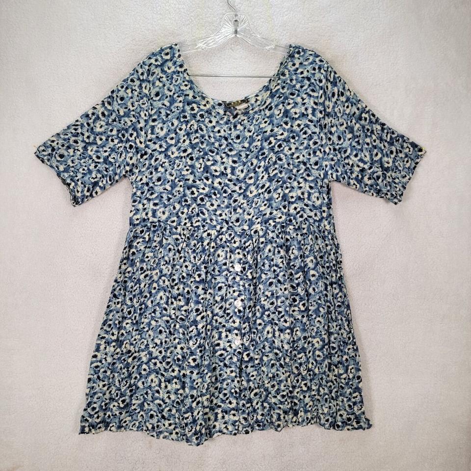 Dive into the floral frenzy with our vintage 90s dresses! 
For 15% OFF use code: MAMALOVE15OFF
Ship up to 5 items for $10.00!
#VintageFloral #90sRevival #ShopNow #retrostyle #vintagewear #90smaximaliststyle #vintageclothing #90sstyle #vintagestyle #vintagefashion