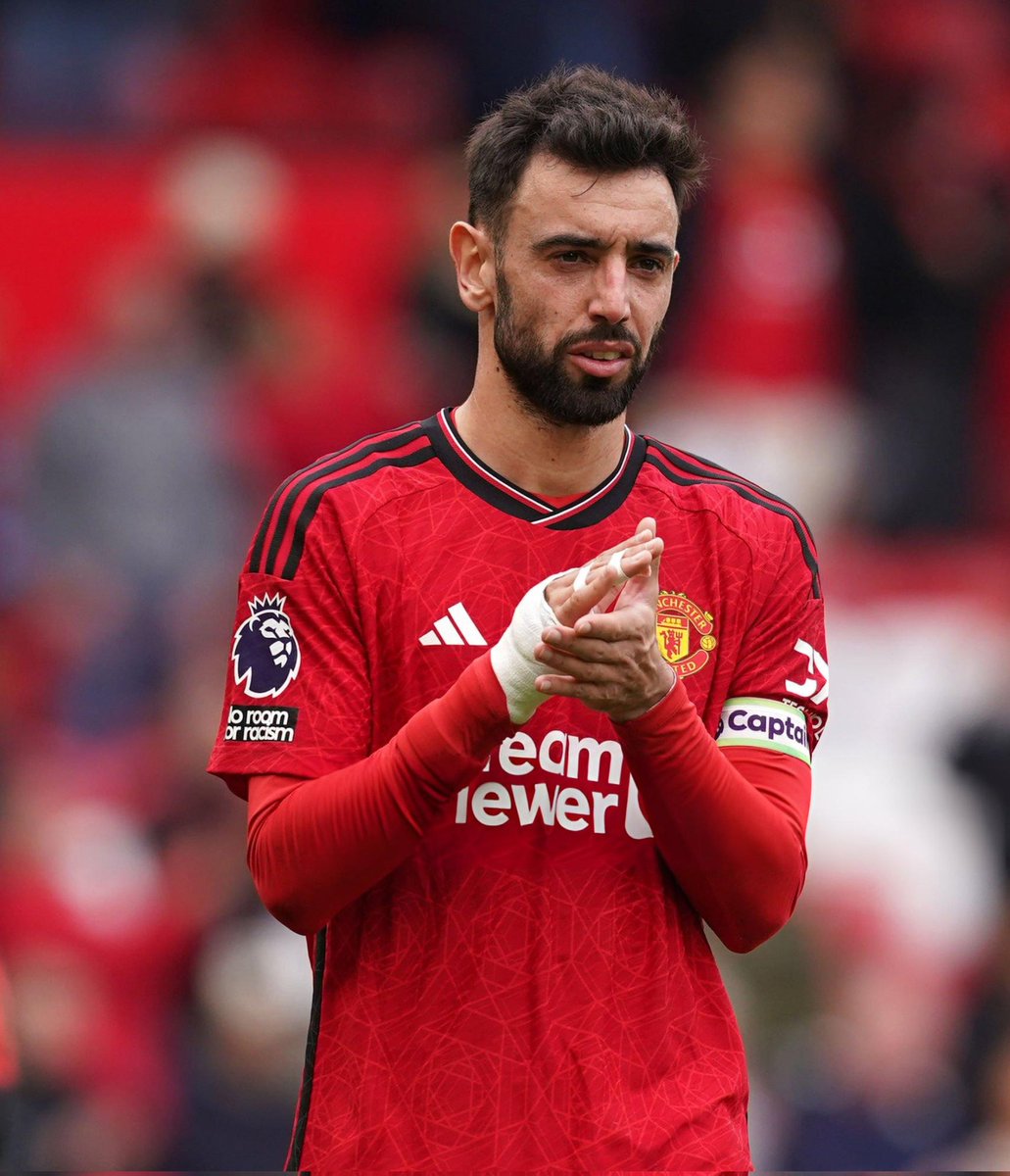 ℹ️ Bruno Fernandes misses out of Man United's squad to the Selhurst Park for Crystal Palace clash tonight.

• It is only the second game he'll miss due to injury/ sickness since moving to the club in January 2020, making 230 appearances across all competitions.

Mr. Reliable.