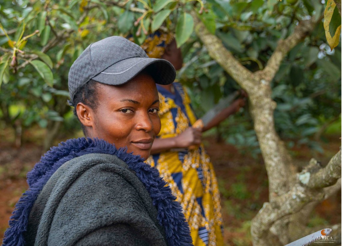 It's Monday and like this member of the KOTMR Cooperative, we're ready to start the week 🤩 The amazing women in our cooperatives inspire us everyday. Are you ready to tackle the week? Comment down below!
#Monday #Rwanda #Uganda #AfricaDevelopment #Africa #ambition #WomenEmpower