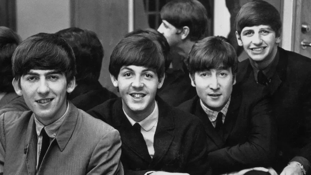 Happy Monday!  I’ll be playing some listener requests I’ve received recently, we’ll hear a cover that reminds me of when I used to play gigs in my 20s, and todays show is dedicated in memory to my good friend Scott Benge. All this and more 12EST @SIRIUSXM 18 #TheBeatles #Beatles