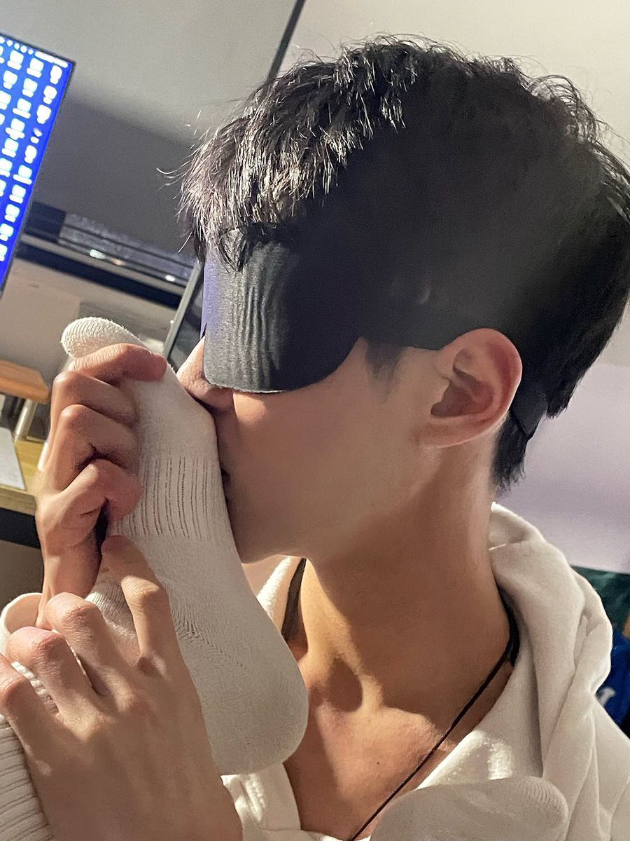 和小狗说晚安

＃小狗 ＃SM ＃白袜