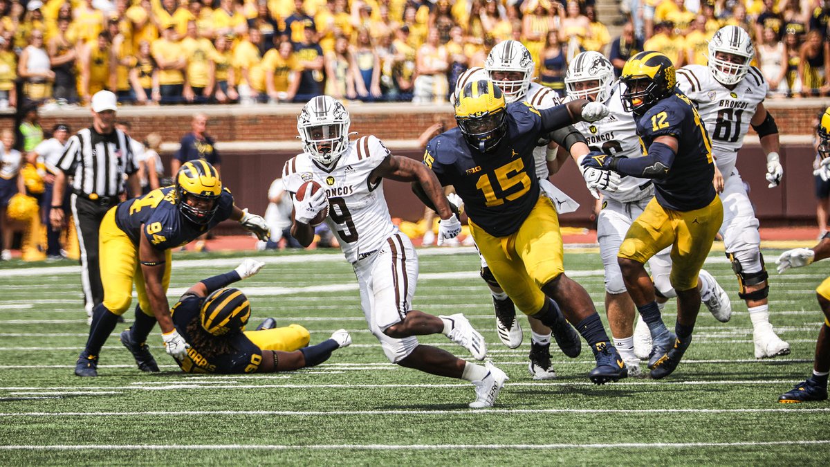 After a great conversation with @CoachDenham1 I would like to announce I have been offered by @WMU_Football!!! @AllenTrieu @LemmingReport @EDGYTIM @Coach_Levin @CGoffology @WRvsEVERYBODY @Levi_bradley312