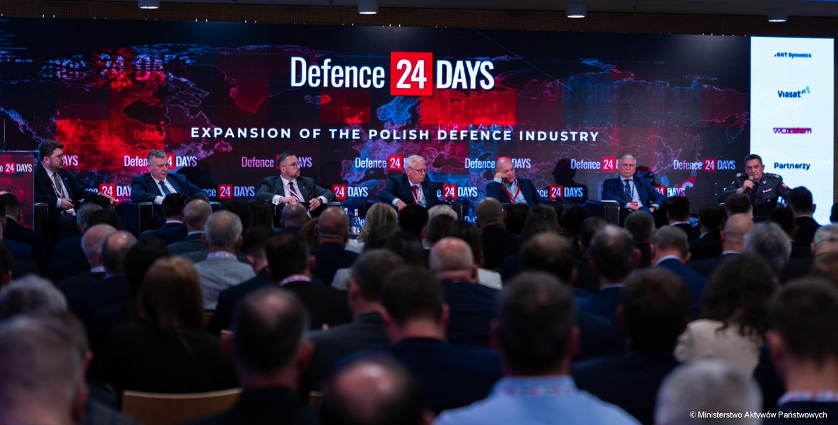 👥 Uczestniczyłem dziś w @Defence24Days miałem też okazję wziąć udział w panelu 'Rozbudowa Polskiego Przemysłu Obronnego' W trakcie panelu mówiłem ⤵️ 🗣️ Pracowaliśmy w poprzedniej kadencji Sejmu wspólnie nad ustawą o obronie ojczyzny. Poprawka dotycząca 50% udziału polskiego…