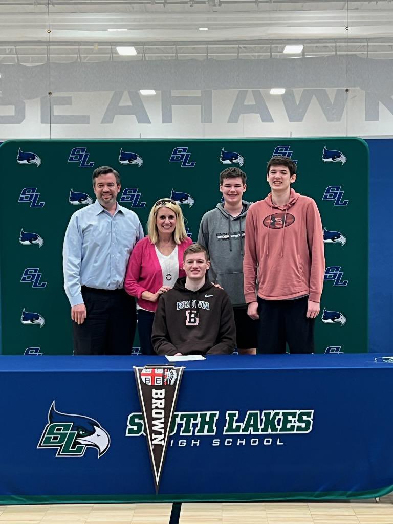 Congratulations to @BrownU_MBB Commit, Senior David Rochester, who signed his NLI with his loving family around him. Brown is getting a heck of a player. Wishing him the best of luck.