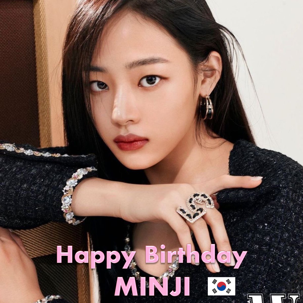 Happy 20th birthday to NewJeans'  beautiful, extremely talented singer, song-writer, dancer, actress  & Fashionista Minji!👏🎂🎉🎈🌟👑 🩷
#Minji became world famous as the lead dancer, Rapper and vocalist of the hugely popular, chart-topping, record-breaking, Korean girl group…