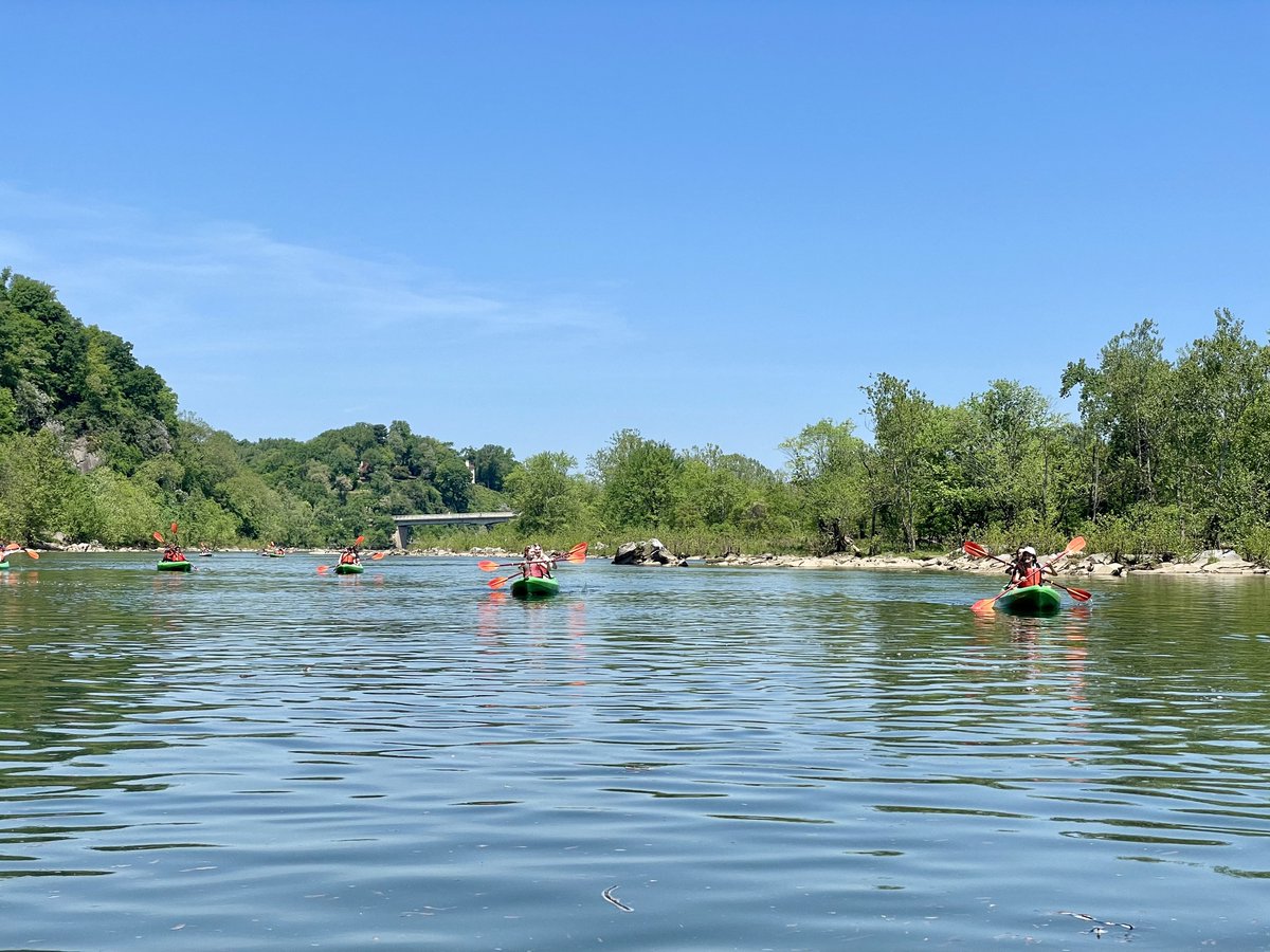 MsGormanEDU's tweet photo. Thank you @BoatingIn_DC for an awesome final day of our @SSSASsaints minicourse adventures! These Saints loved exploring the Potomac River from @FletchersCove boathouse! https://t.co/SKx2oPQsmQ