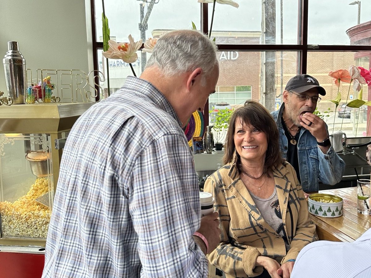 This weekend I stopped by the City of Butler's Second Annual “Sips in the City” event. I had a great time visiting Vintage Coffeehouse, Johnny's Distillery, and the Butler County Chamber of Commerce to talk with business owners about how we can best support them.