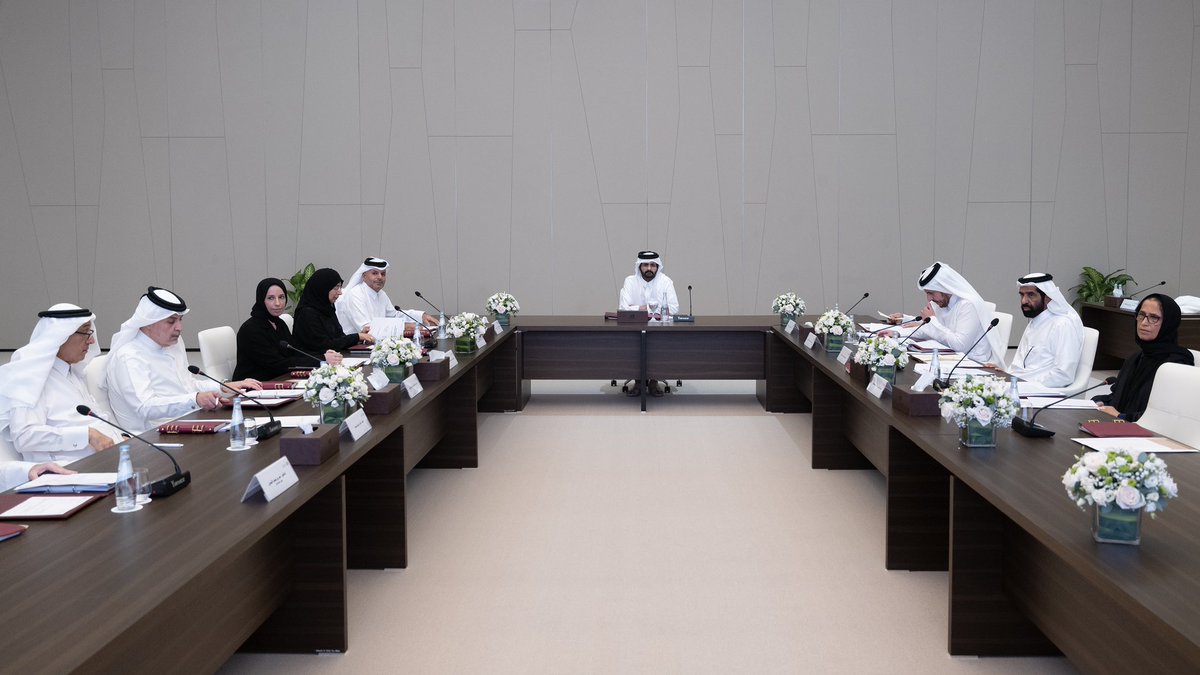 سمو نائب الأمير، رئيس مجلس أمناء جامعة قطر، يترأس الاجتماع الرابع لمجلس الأمناء للعام الجامعي 2023/2024، الذي عقد بجامعة قطر. bit.ly/3JNTFnD