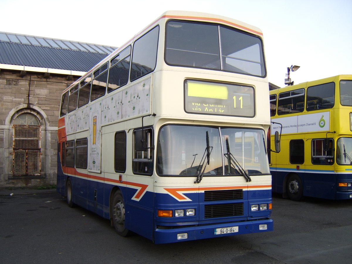 Donnybrook's withdrawn RA184 in Broadstone. 04/11/06. #dublinbus #ra184
