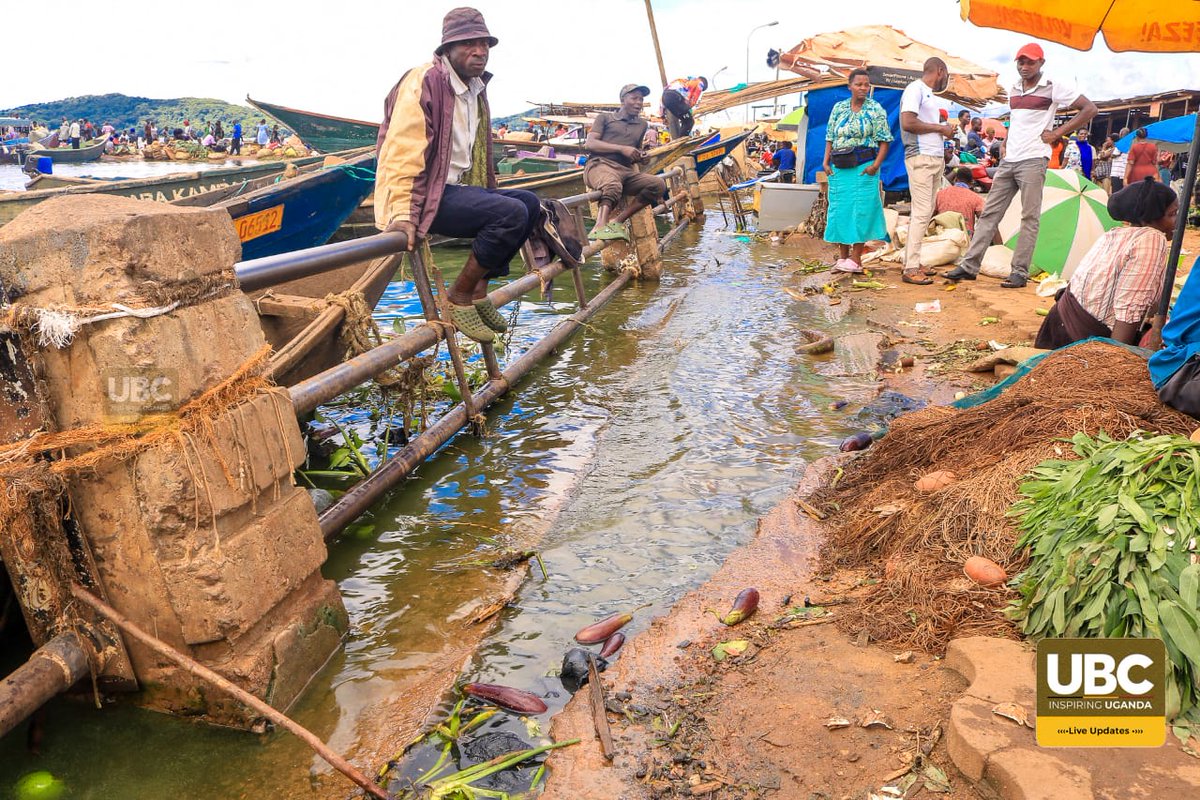 PHOTOS: Residential and commercial operations along the shores of Lake Victoria have come to a halt due to the rising water levels at Gabba Landing Site. Details to follow! #UBCUpdates