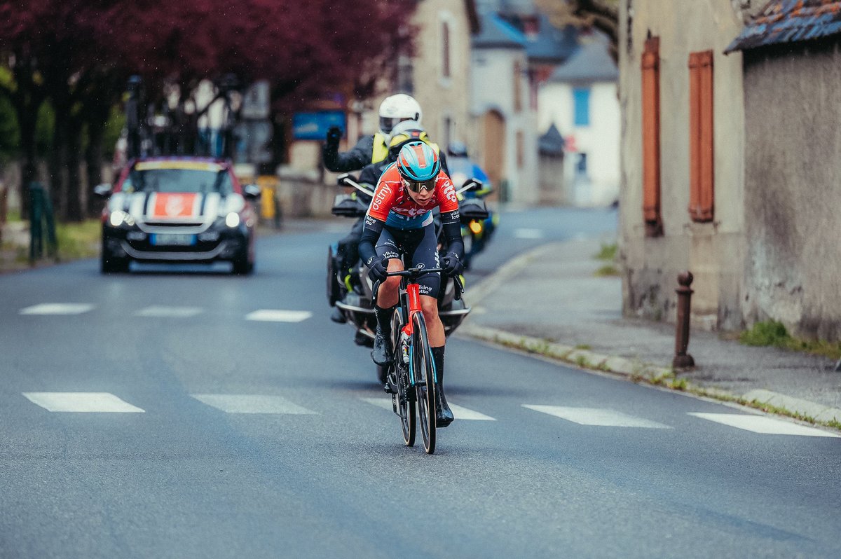 It was a fantastic Sunday also for our Devo riders. Home with the white jersey and a 2nd spot in the GC 🤍 #RDLI2024 Pictures: @RondeIsard