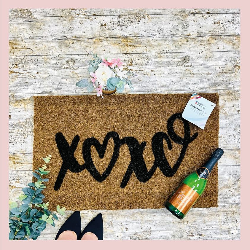 Looking for the perfect glam entrance mat? Look no further 🤩💖

#homestyling #interiorstyling #interiordesign #xoxo