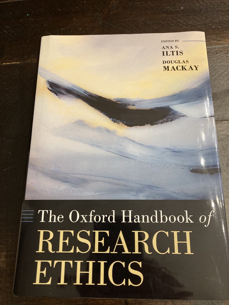 It's done! Thrilled to hold The Oxford Handbook of Research Ethics in my hands. Priority was to cover fields beyond clinical research, so chapters on research in sociology, political science, behavioral science, data science, and public policy/economics. Grateful to our authors!