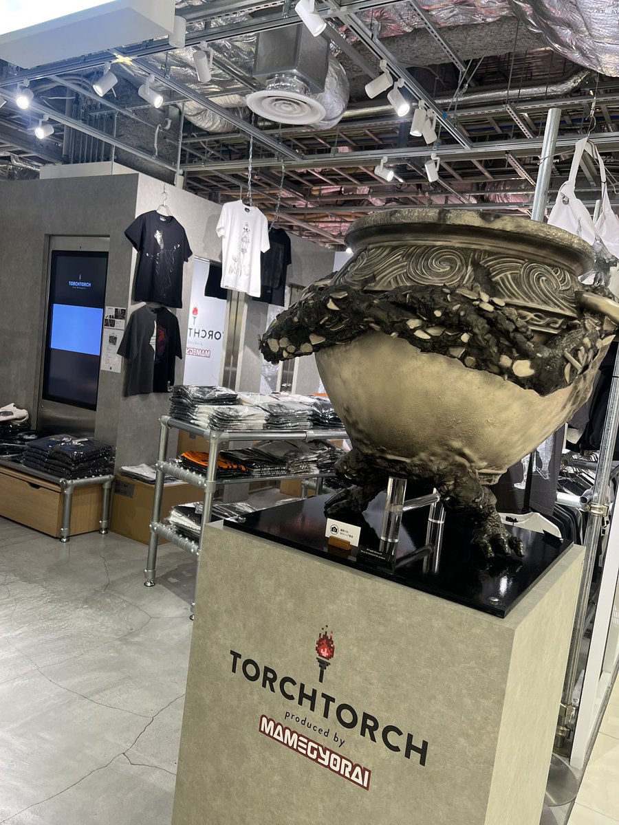Also there’s a FromSoftware store in Shibuya Parco 🥺
