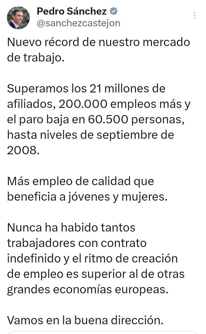 España de récord en récord mientras el @ppopular de @NunezFeijoo va de bulo en bulo. Presidente @sanchezcastejon Por eso vale la Pena 👌💪🌹👏👏👏👏👏