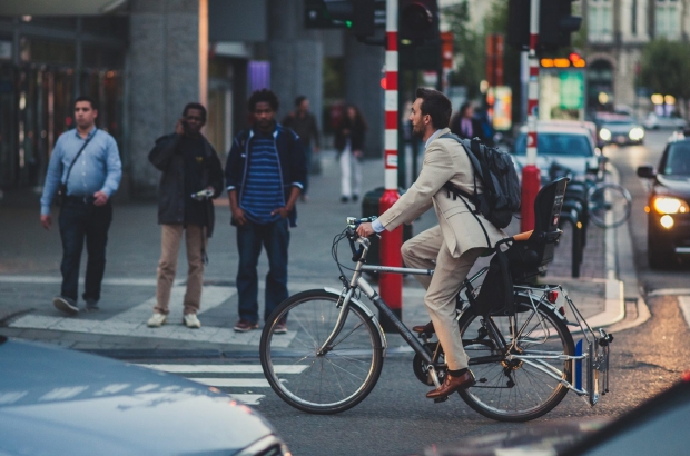 One in three employees cycle to work, study claims thebulletin.be/one-three-empl…