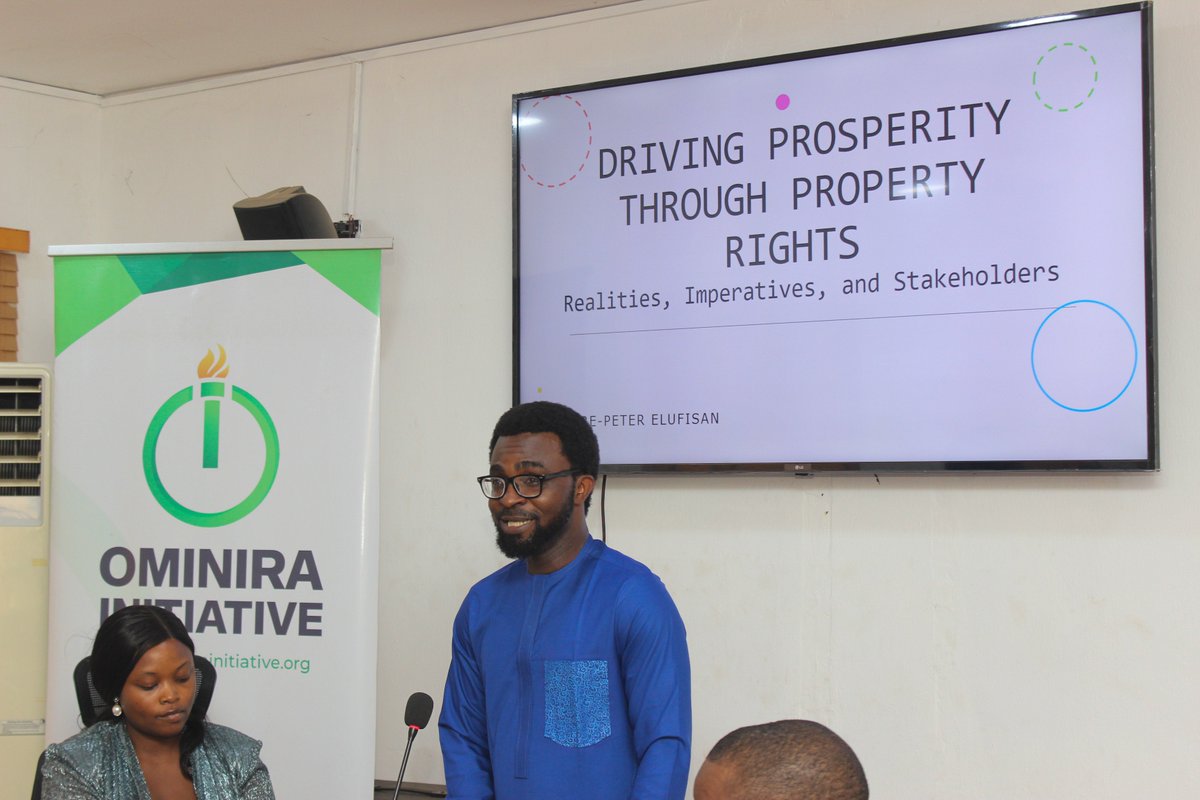 On Thursday, May 5th, we had our second DPPR workshop in Ibadan, Oyo state. Stakeholders from the ministry of lands and housing, Ibadan came together to have an interactive session on the best practices and the use of technology in land administration.
#propertyrights #landreform