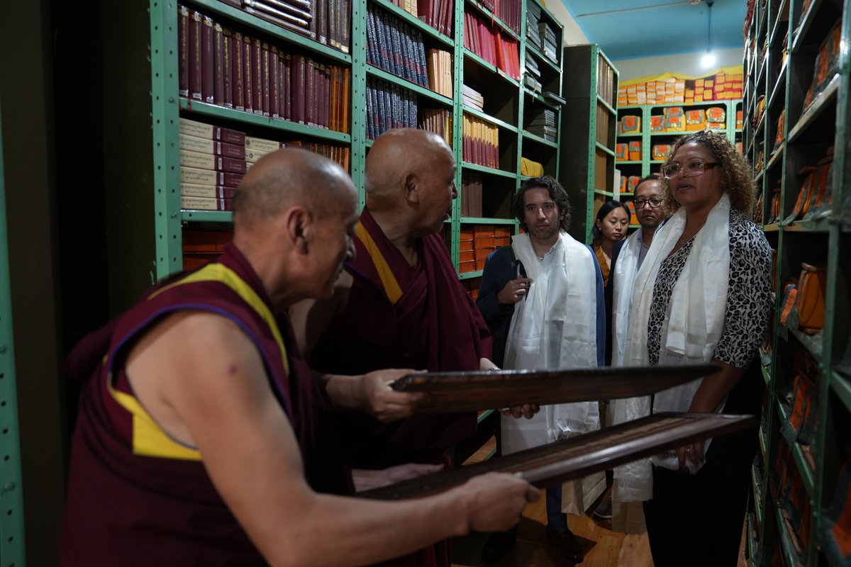 A group of US Embassy staff of New Delhi visits LTWA. They are taken around the institute and briefed by LTWA Director, Ven. Geshe Lhakdor.