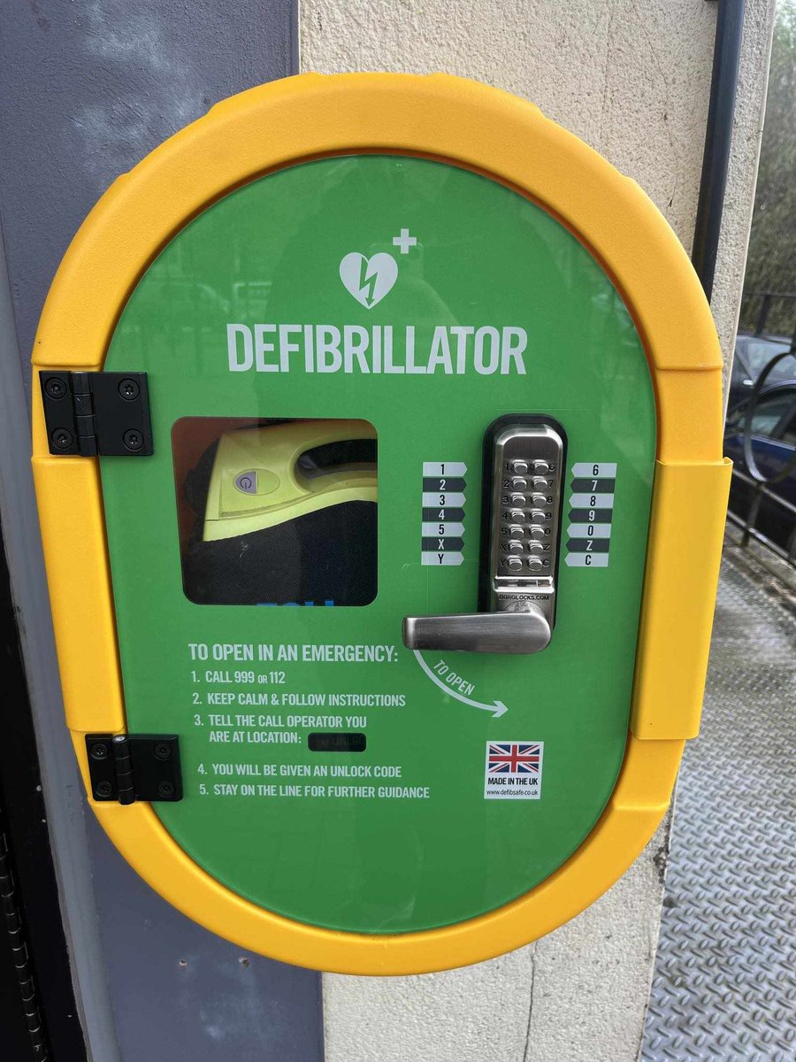 We are happy to confirm that our external cabinet for our community defibrillator is now fully active. Thanks to @FreshActiveUK and Malcolm Moon Electrical.