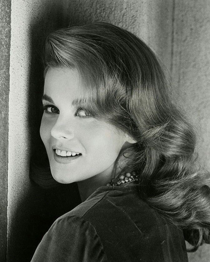 #AnnMargret