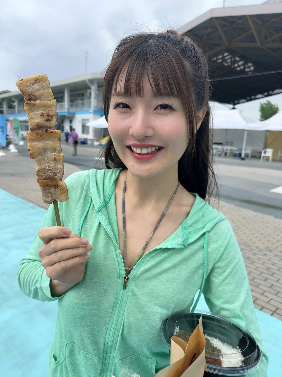haratsumugi's tweet photo. 今年初の屋外プール撮影会ありがとうございました☺️
風すごかったけどなんとかお天気もってよかった💛
たくさん撮ってもらえて幸せでした🥰
チェキや差し入れチケットもありがとう!!
また会える日を楽しみにしてます🌼 https://t.co/veZ1VGUCWu