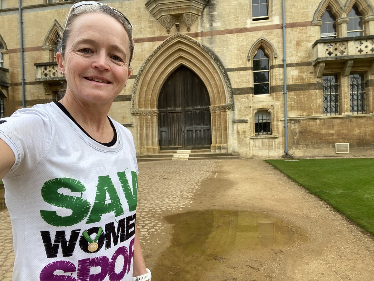 Thrilled to be back at home in Oxford for the #BannisterMiles. Thank you everyone for the cheer at the start of the #roadmiles! 🙏❤️ Great work from @OUCrossCountry & everyone who’s helped put on such a terrific weekend to celebrate Bannister’s iconic 3:59:4. 👏👍🏃‍♀️‍➡️🏃🏿‍♂️