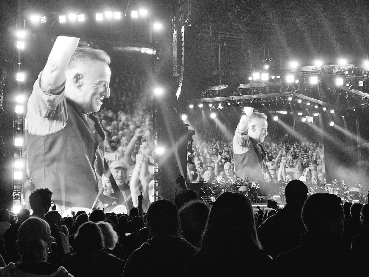Rebecca Street ๐๐ฆ๐ซ๐ (@dobbs_rebecca) on Twitter photo What a fantastic night. Bruce Springsteen. Cardiff, 5th May 2024. We queued in the rain, then sang the night away. What an amazing experience to see this legend live. The Boss. <a href="/springsteen/">Bruce Springsteen</a> <a href="/StevieVanZandt/">๐บ๐ธ๐๐บ๐ฆ๐ฆStevie Van Zandtโฎ๏ธ๐</a> <a href="/principalitysta/">Principality Stadium</a> #brucespringsteen #estreetband #theboss #cardiff #gig What a fantastic night. Bruce Springsteen. Cardiff, 5th May 2024. We queued in the rain, then sang the night away. What an amazing experience to see this legend live. The Boss. <a href="/springsteen/">Bruce Springsteen</a> <a href="/StevieVanZandt/">๐บ๐ธ๐๐บ๐ฆ๐ฆStevie Van Zandtโฎ๏ธ๐</a> <a href="/principalitysta/">Principality Stadium</a> #brucespringsteen #estreetband #theboss #cardiff #gig